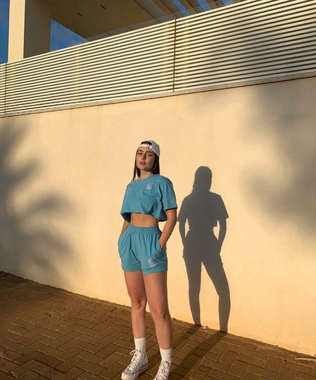 カーリーエボニーオンリーファンズ アートxxx 写真