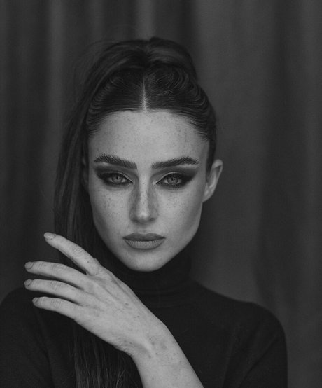 美女ヌードオンリーファンズ セクシー裸 ギャラリー