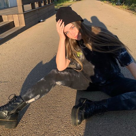 フィットネスアナルオンリーファンズ アート裸 ギャラリー