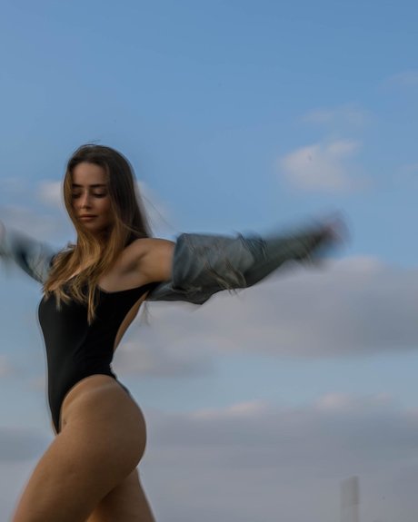 Effy Palarya かわいいモデル 画像