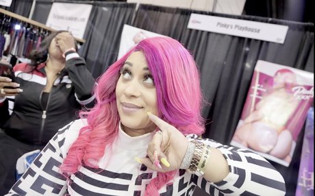 teampinky エロティックなポルノスター 写真