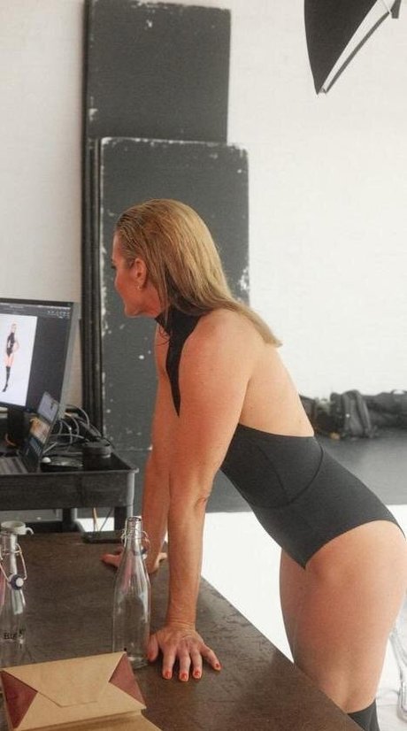 Gabby Logan スター ヌード 写真