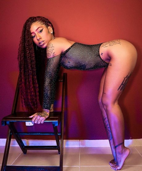 opaicriis ヌードモデル 画像