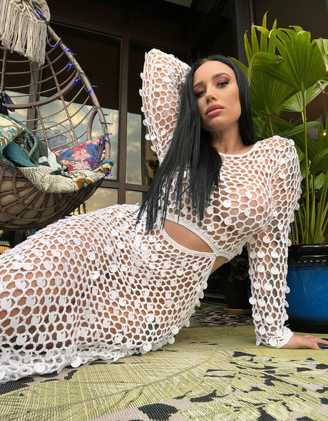 巨乳アマチュアオンリーファンズ アートヌード ギャラリー