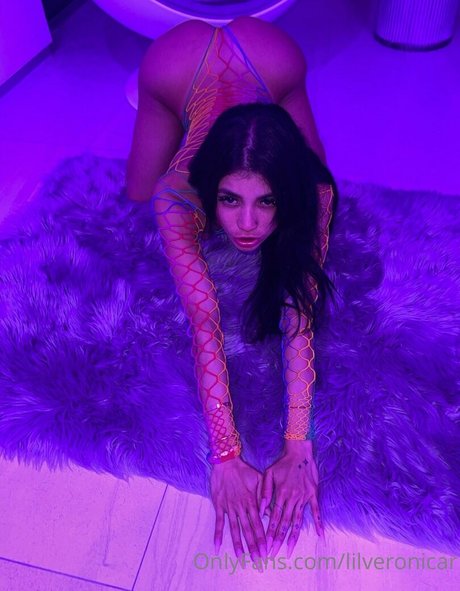 ヌード妻オンリーファンズ ポルノ 写真