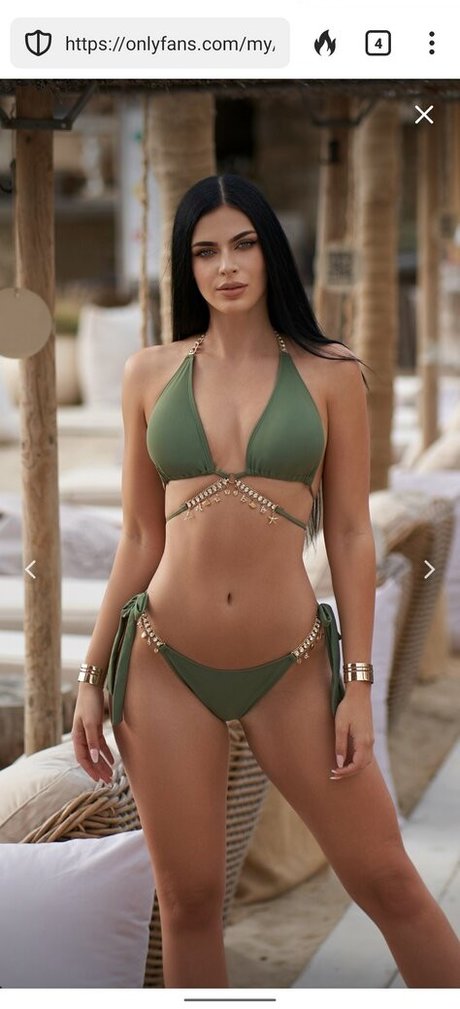 Jaqueline Neubauer エロティック女優 アーカイブ