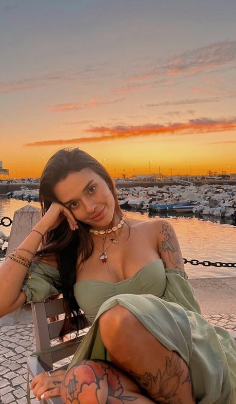 janadeoliveira_ ホットなモデル 写真