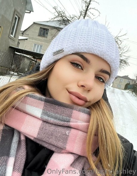 lucky ashley トップスター 画像