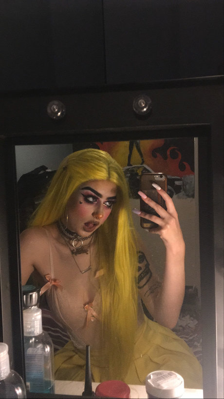 lottie clare HD女優 画像