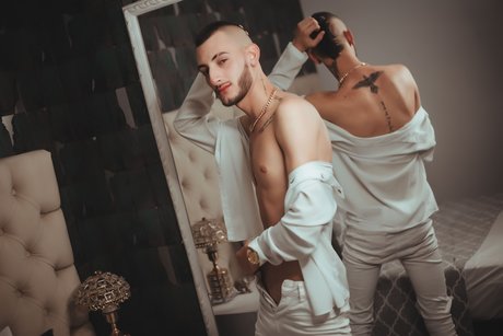 Santiago Bedoya ポルノスター エロティック 画像