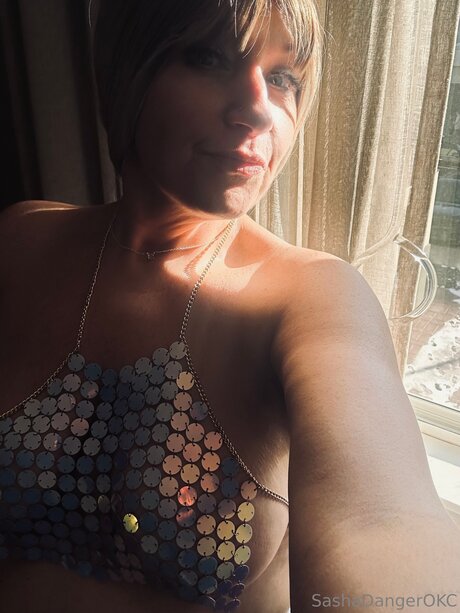 Sasha Danger OKC セクシーなポルノスター ギャラリー