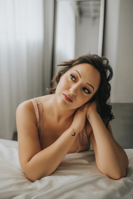 Scarlette Vixen ヌード女優 写真