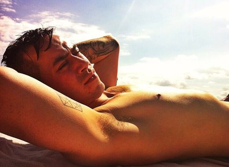 Buga アダルトモデル 画像