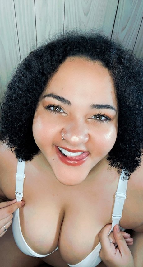 Sativa Gray ヌードスター 画像