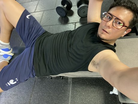 Victor LoHer ホットスター 画像