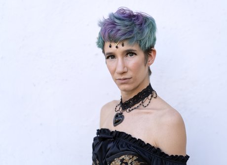 Kitty Bea Andro Genie 完璧なスター 画像