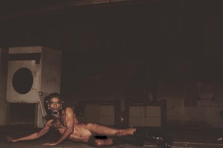 黒人ティーンオンリーファンズ アダルト 写真