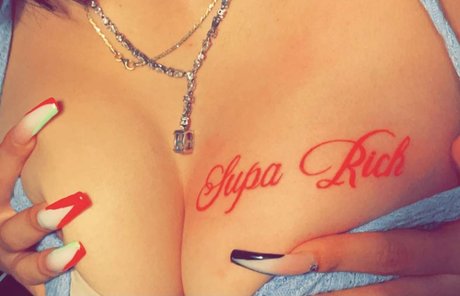 大学のアジア人オンリーファンズ トップ 写真