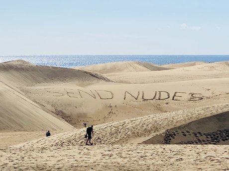 カムフィートオンリーファンズ セクシーヌード 写真