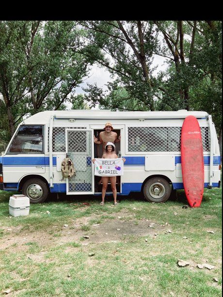 _Magic Bus_ ポルノスター 独占 写真