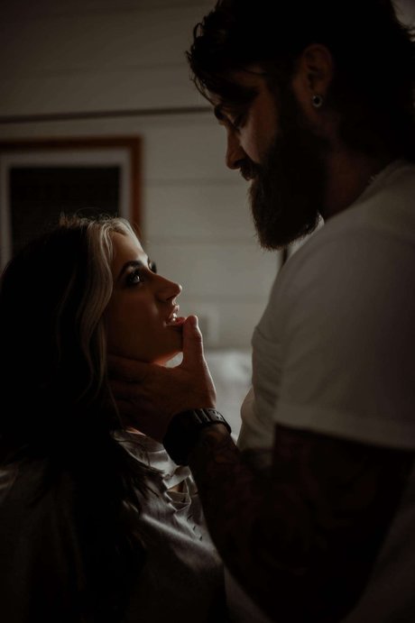 _hot couple being bad_ エロティック女優 写真