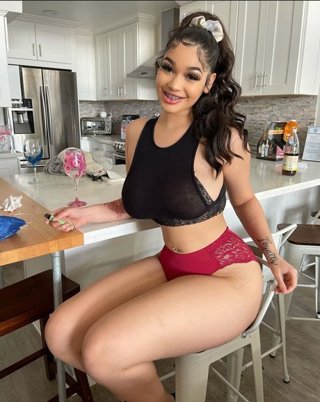 POVオンリーファン ホットヌード 画像