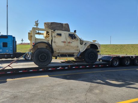 Papa Trucker エロティックモデル 写真