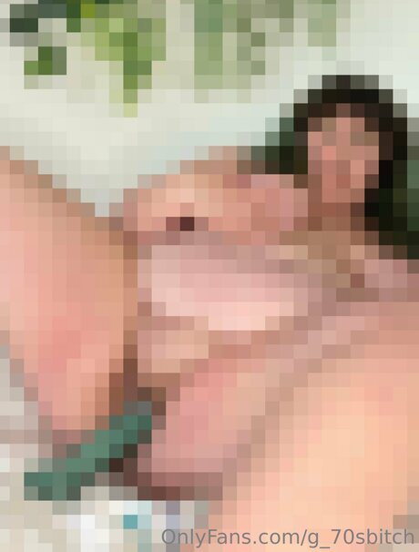 ミラーセルフィーオンリーファンズ トップ 写真