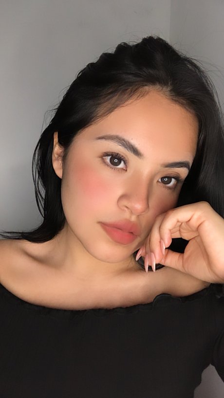 Heidi Gonzalez ポルノスター 高品質 画像