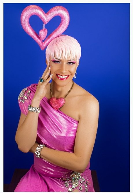 Nicole Paige Brooks 限定スター 写真