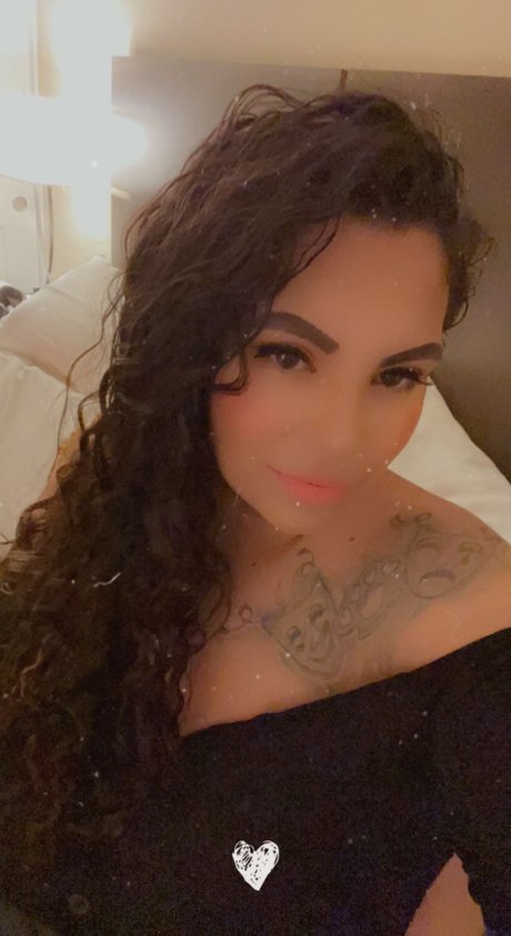 Dezzy Ramirez 素敵なポルノスター 写真