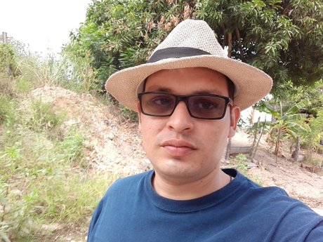 brayan ballesteros XXXモデル 写真