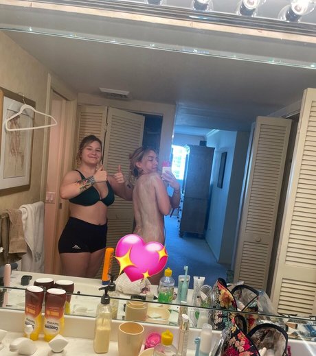 ナースオンリーファンズ アート裸 写真