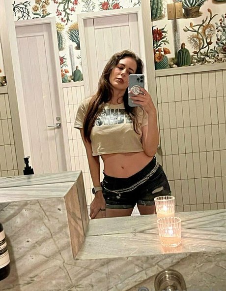 シャワーのみファン 裸 ギャラリー