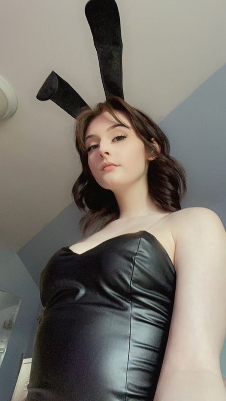 黒檀の熟女オンリーファンズ ポルノ 写真