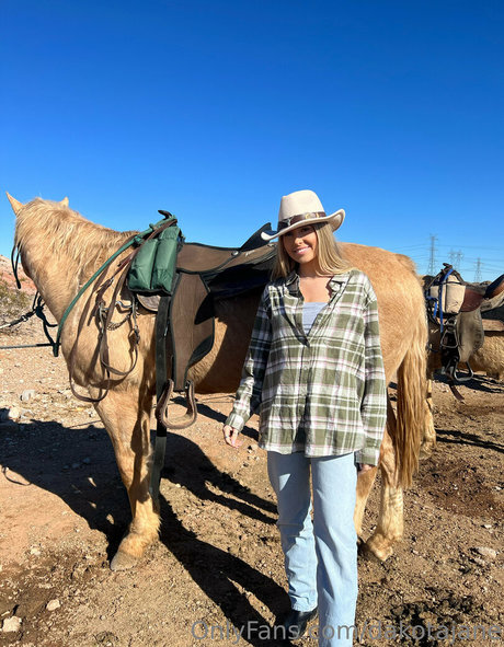 日本の熟女オンリーファンズ 無料裸 画像