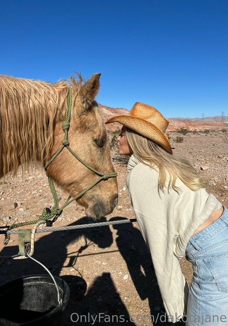 DakotaJane ポルノスター 独占 写真