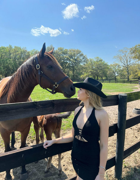 DakotaJane 裸のスター ギャラリー