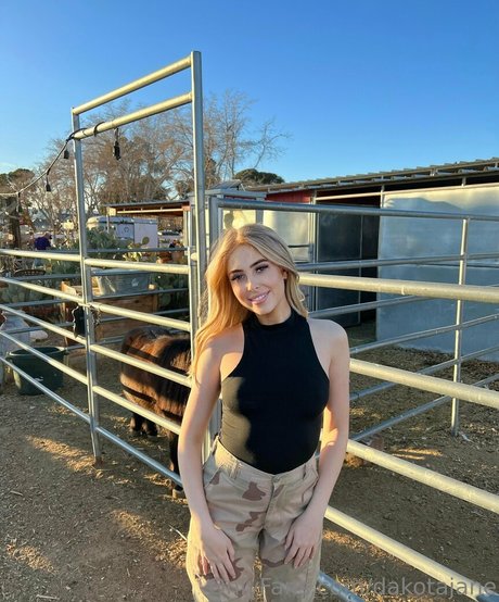 DakotaJane ヌードモデル アーカイブ