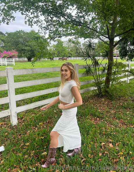 LGBTオンリーファン 無料アダルト 画像