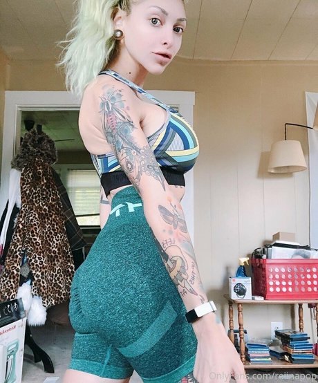 キティ・ウェット・オンリーファンズ ヌード ギャラリー