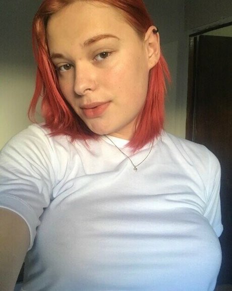 アラブ人妻オンリーファンズ セクシーヌード 画像