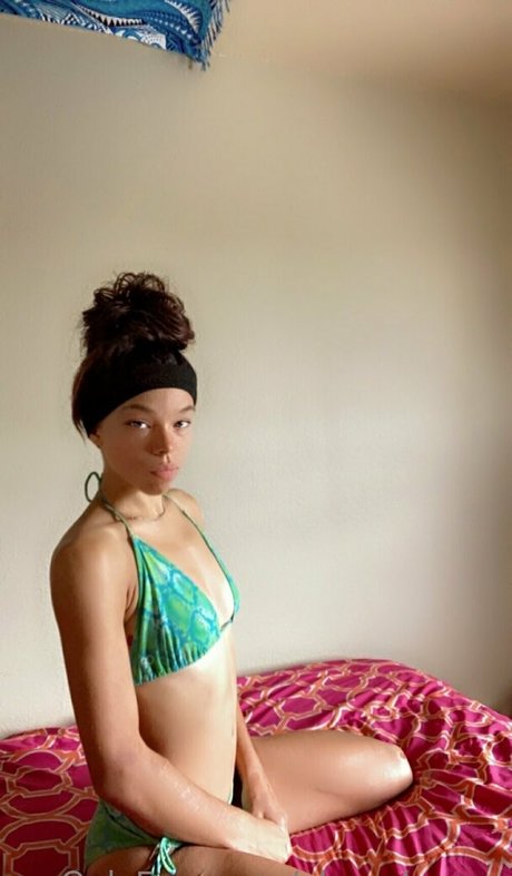 alauralopezz ヌード女優 ギャラリー