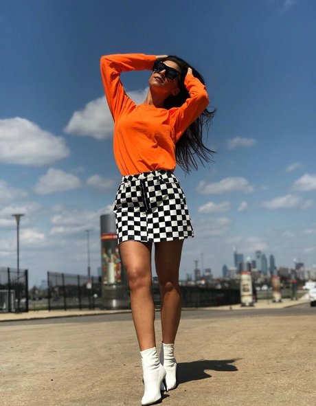 パンツを食い込ませるオンリーファンズ 美しいxxx 写真