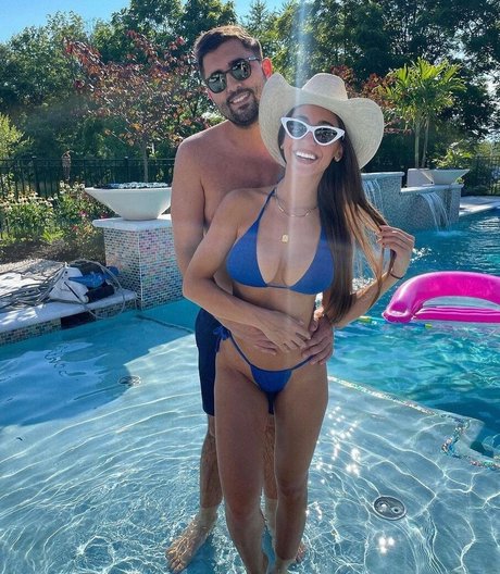 メコスジのオンリーファンズ ホットヌード ギャラリー