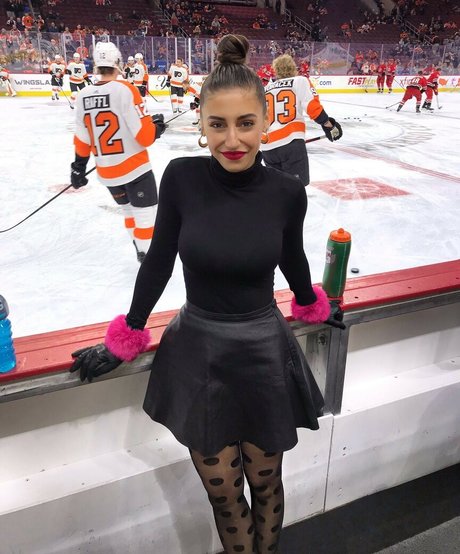 Andrea Helfrich HDモデル ギャラリー