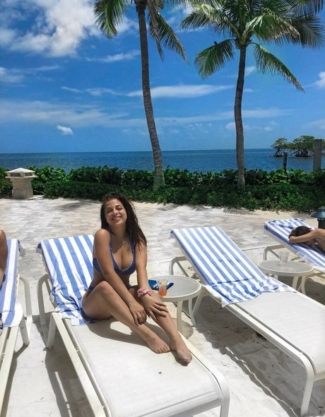 Baby Ariel 素敵な女優 写真