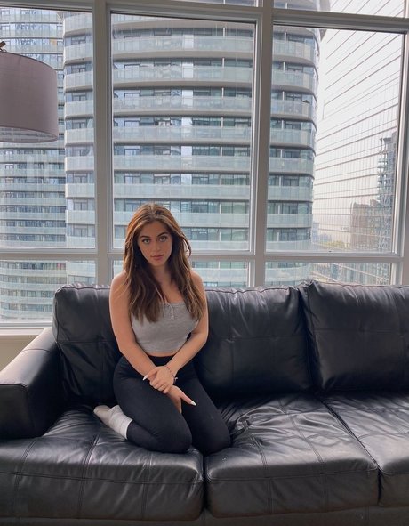 Baby Ariel 完璧な女優 写真