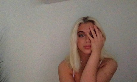 Baby Ariel 高品質のポルノスター 写真