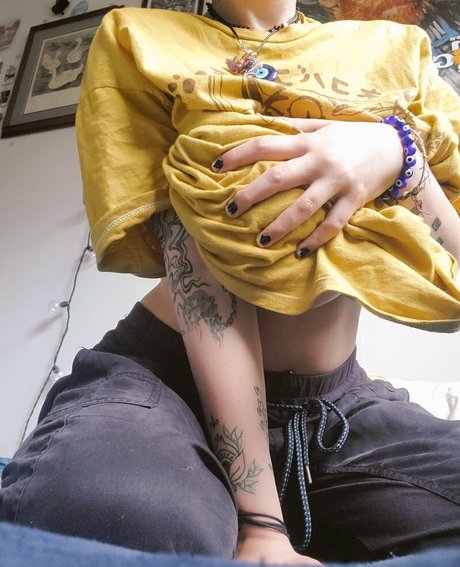 Solanineshade ポルノスター 写真